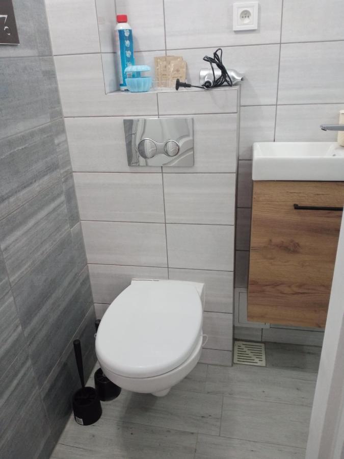 Uroczy Apartament Cracóvia Exterior foto